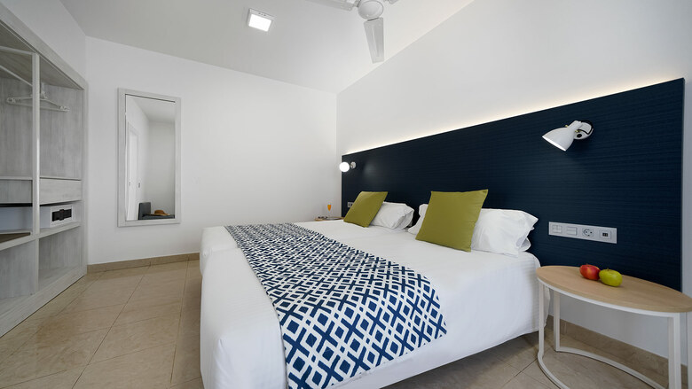 Hotel Broncemar Beach Suites