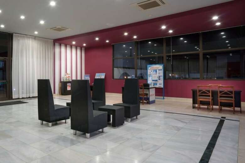 Hotel Broncemar Beach Suites