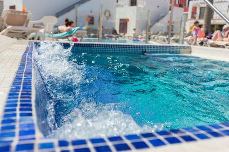 Hotel Broncemar Beach Suites