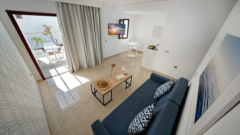 Hotel Broncemar Beach Suites