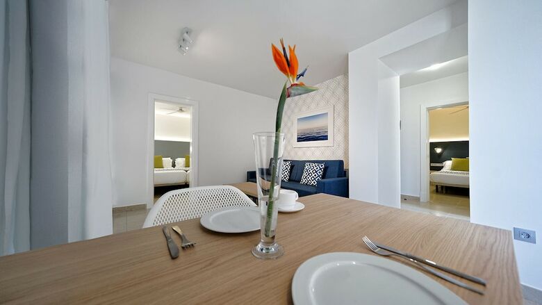 Hotel Broncemar Beach Suites