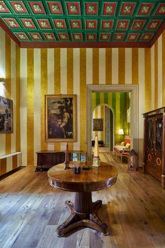 Palazzo Di Alcina - Residenza D'epoca - Luxury B&B