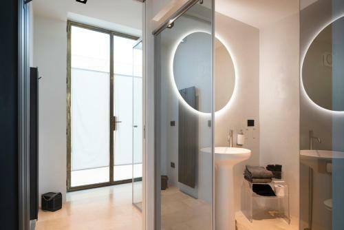 Brucoli Villa Sleeps 6 With Air Con