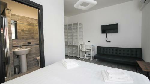 Hostal Italianway - Easy Cagliari