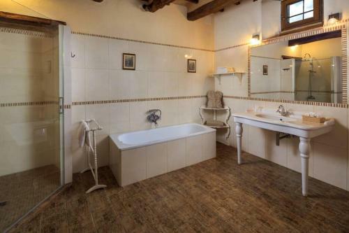 Podere Maiano - Private Pool Villa With Spa