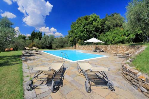 Calzaiolo Villa Sleeps 12 With Pool