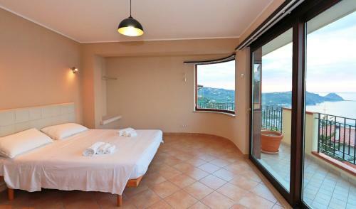 Scafa Villa Sleeps 6 Pool Air Con Wifi