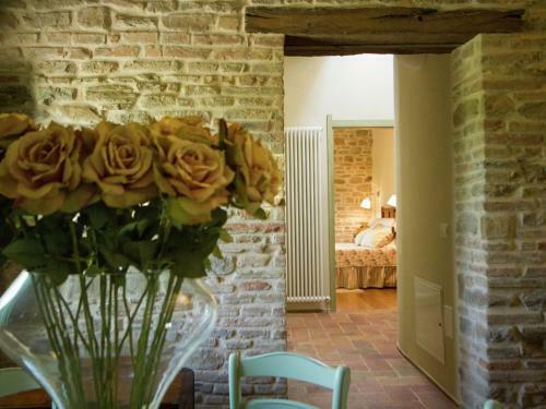 Beautiful Villa In Barchi With Private Pool