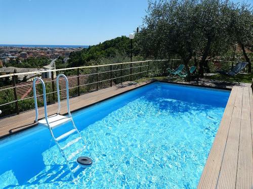 Chiavari Villa Sleeps 2 Pool Air Con Wifi