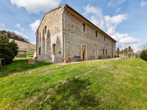 Alluring Holiday Home In Chianni With Swimming Pool