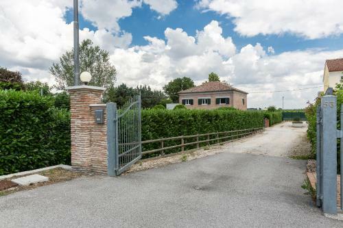 Apartamento Casolare Di Campagna Con Parcheggio E Giardino