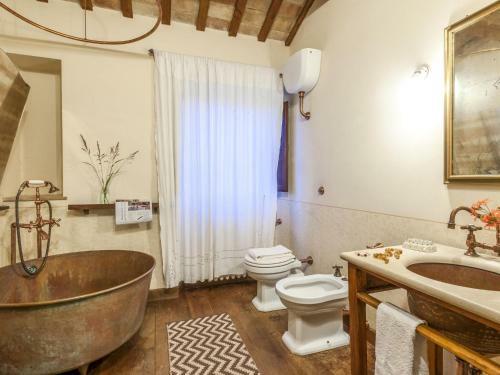 Ravishing Holiday Home In Fermo With Private Swimming Pool