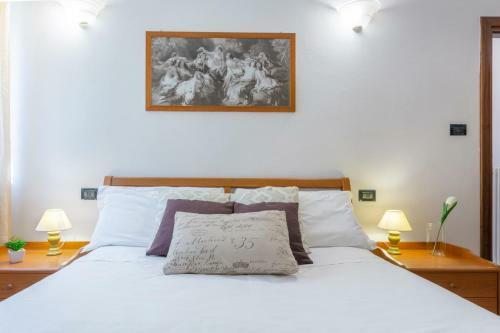Ferrara Quiet And Roomy Apartment With Balcony