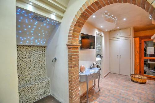 Fiordini Villa Sleeps 6 Pool Air Con Wifi