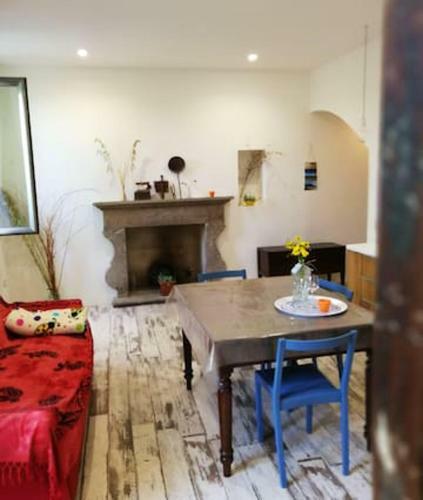 Apartment With One Bedroom In Finocchito With Wifi