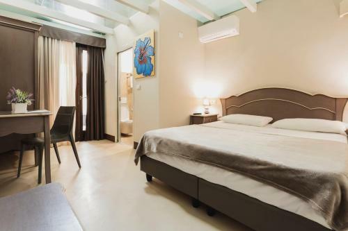 Hostal Suite Porta Terra