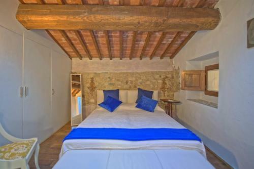 Le Catese Villa Sleeps 6 With Pool Air Con And Wifi