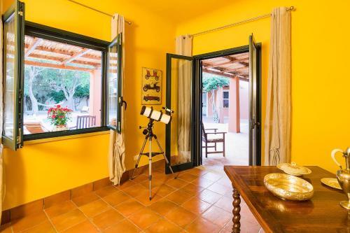 L'addolorata Villa Sleeps 10 Pool Air Con Wifi
