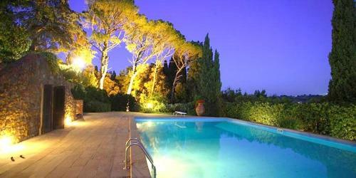 La Collina Villa Sleeps 17 With Pool And Air Con