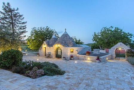 Martina Franca Villa Sleeps 3 Pool Wifi