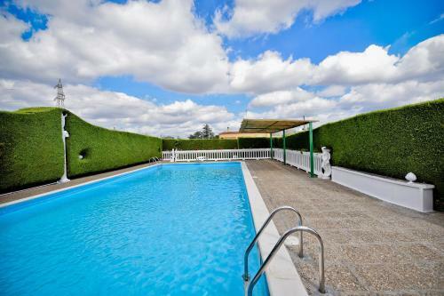 I Cinque Trulli With Swimming Pool