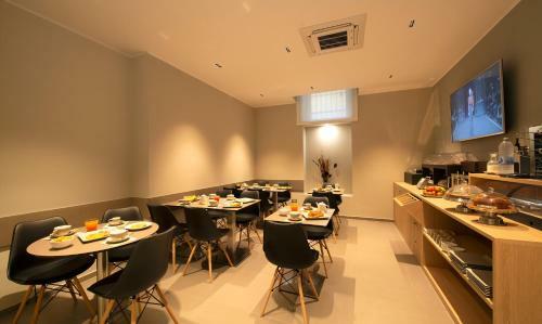 Hotel H21