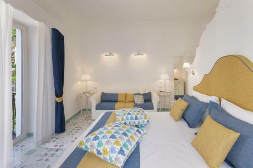 Hotel Antica Reghinna Luxury Room