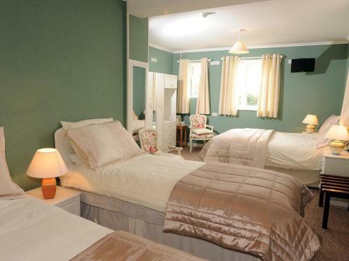 Hostal Murphys Farmhouse B&B