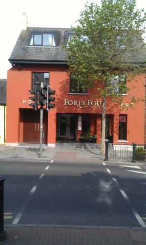 Hotel Forty Four Main Street