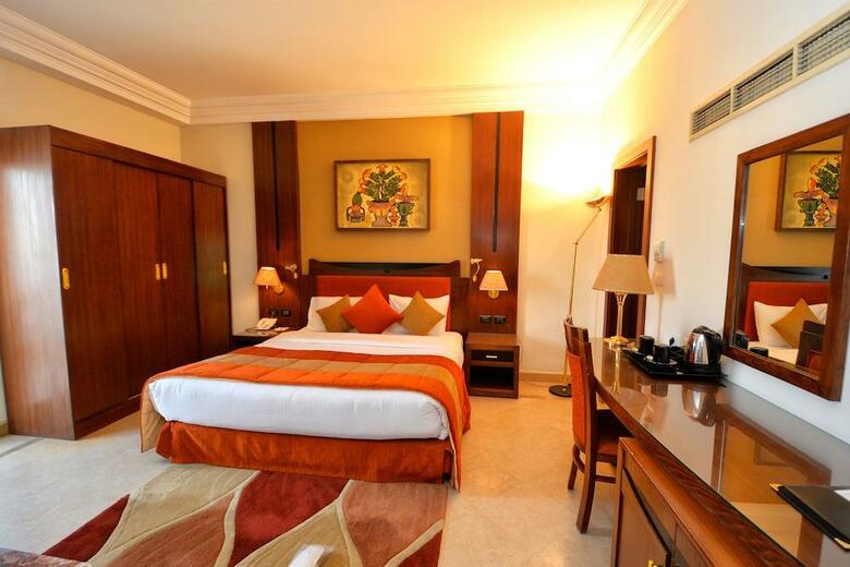 El Luxor Hotel