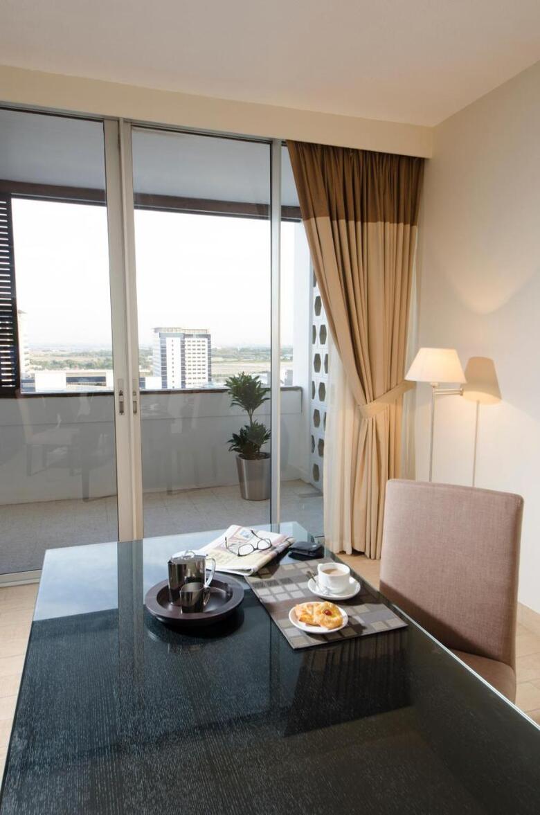Aparthotel Dubai World Trade Centre