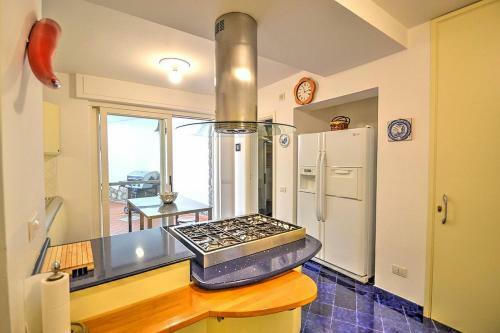 Marina Del Cantone Villa Sleeps 14 Pool Air Con