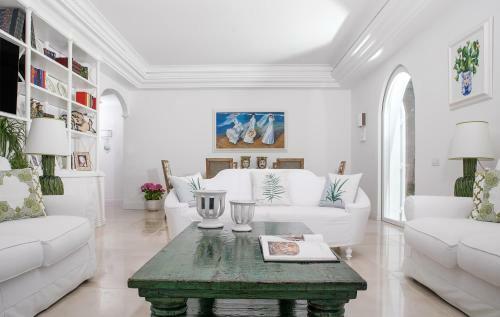 Nerano Villa Sleeps 12 With Pool Air Con And Wifi