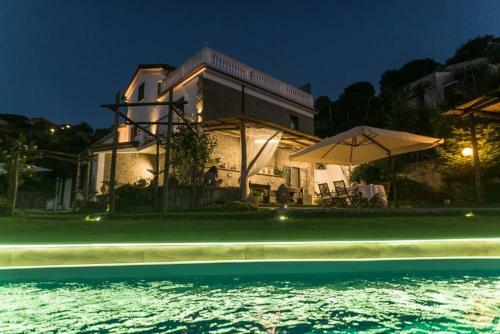 Cepano Villa Sleeps 10 With Pool Air Con And Wifi