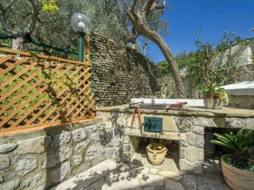 Villa In Nerano Sleeps 8 With Pool Air Con And Wifi