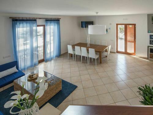 Villa In Nerano Sleeps 8 With Pool Air Con And Wifi