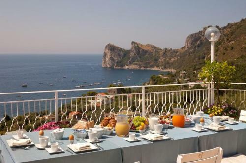 Marina Del Cantone Villa Sleeps 22 Pool Air Con