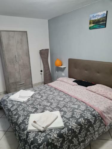 Hostal Landlady Airport Orio Bergamo Ida