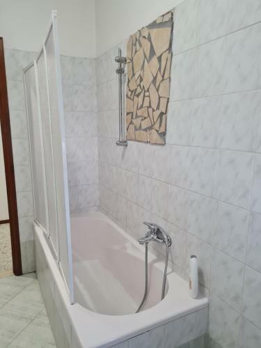 Hostal Landlady Airport Orio Bergamo Ida