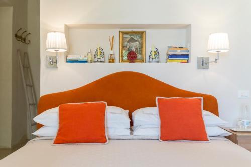 Traghetto Villa Sleeps 6 With Pool