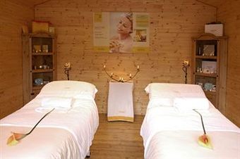 Hotel Brooklodge & Wells Spa