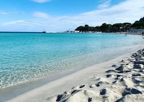 Mondello Sea View Beach Apartment
