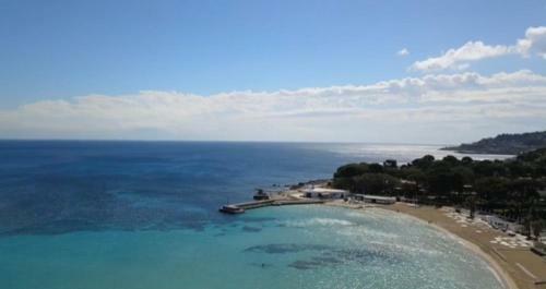 Mondello Sea View Beach Apartment