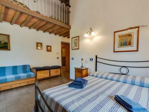 Tranquil Farmhouse In Terranova Bracciolini Near Nightlife