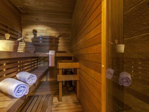Stylish Villa In Piandimeleto With Swimming Pool