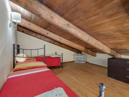 Stylish Villa In Piandimeleto With Swimming Pool