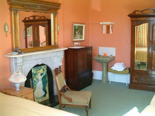 Bed & Breakfast Claremont House