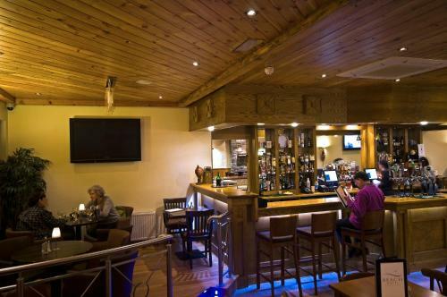 Beach Hotel & Restaurant