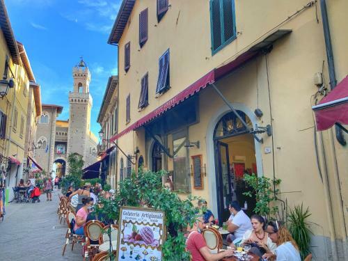 Hostal Piombino 1428