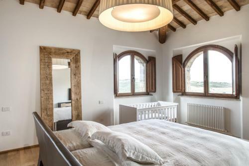 Poggioferro Villa Sleeps 8 With Pool And Air Con